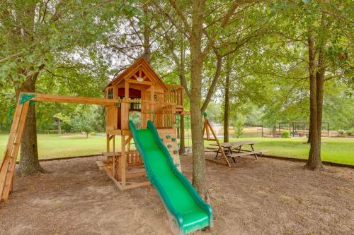 Emory Studio Cabin w/ Lake Fork Boat Access! in Emory (TX)