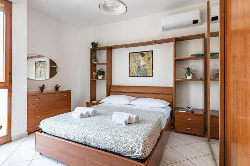 GuestHost - Apartment with Balcony near Cisanello Hospital