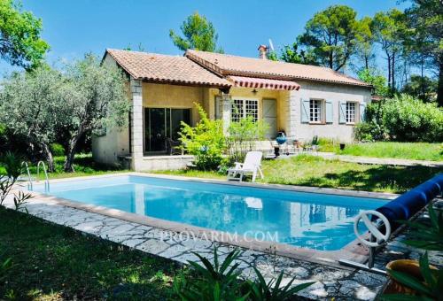 Peaceful house with pool - Location, gîte - Seillans