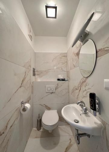 Klimt Apartments - image 4