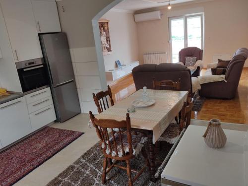 Apartman Dakovic in Требін