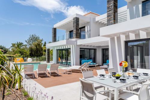 Balcony/terrace, Villa Vogue by Indigo in Estombar