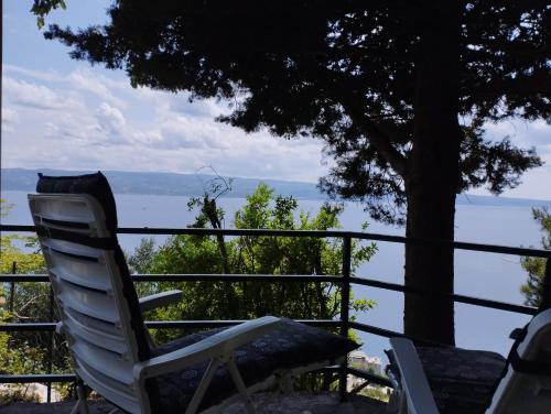 House B - with spacious terrace and beautiful view, Omiš (fotografie 9)