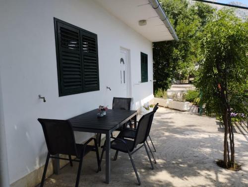 House B - with spacious terrace and beautiful view, Omiš (fotografie 6)