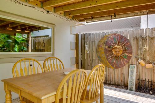 Pet-Friendly Port Isabel Cottage with Fire Pit!