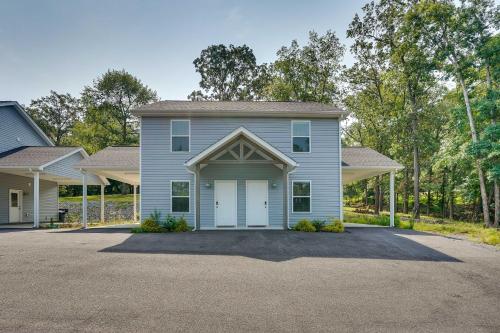 Vacation Rental Near Kentucky Lake - Pet Friendly! in Aurora, USA