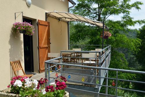 Chambres et Table d'hotes du calvaire - Vailhourles