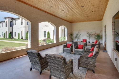 Resort Apartment in Loretto with Private Patio! in Lawrenceburg