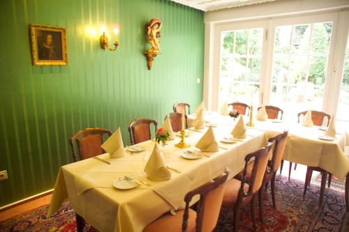 Hotel Zum Alten Brunnen - image 2