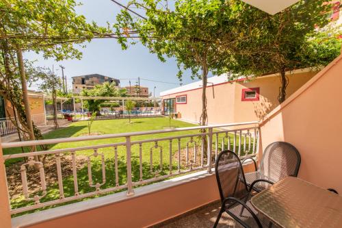 1 doppelbett oder 2 einzelbetten, erdgeschoss, poolblick
