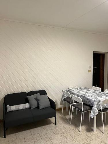  Cascina “La Bizzarina” in Castelletto sopra Ticino