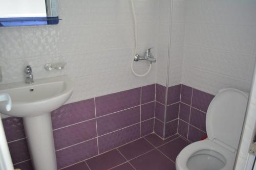 Standard Double Room image 2