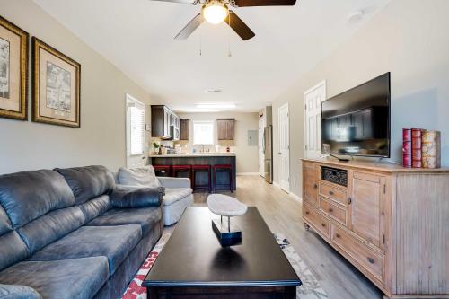 Benton Vacation Rental Near Kentucky Lake! in Aurora, USA