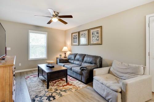 Benton Vacation Rental Near Kentucky Lake! in Aurora, USA
