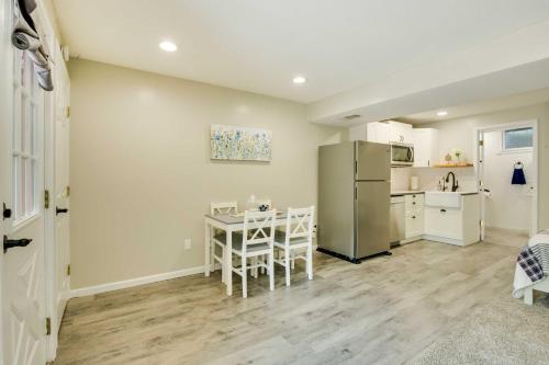 Missouri Studio Getaway Close to Parks and Hiking thumb 2