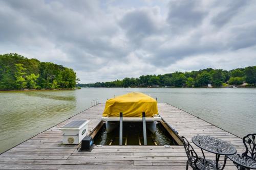 Lakefront Lexington Vacation Rental with Dock! in Lexington, USA