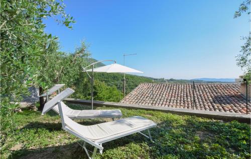 Gorgeous Apartment In Portaria With Wifi