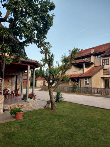 Kert, Vista Point Apartment in Bajina Basta