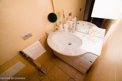 Seconda stella a destra Seconda stella a destra