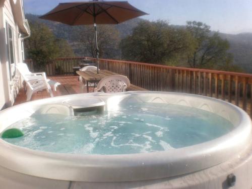 . Mariposa Ridge Retreat