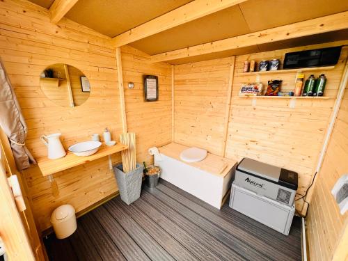 ห้องน้ำ, Romantik pur - Schlafen unter dem Sternenhimmel in วาเดอร์สโลห์