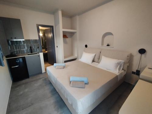 2 twin beds