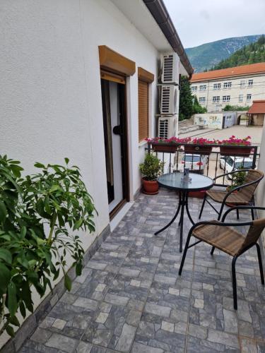 Guesthouse Check In - image 7
