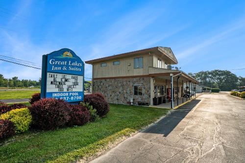 Great Lakes Inn & Suites