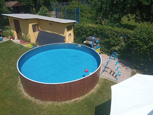 Басейн, Apartment BENCI in Йіндржіхув Градец