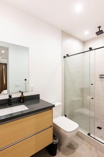 Brand NEW Luxury 2bd Townhouse Pet-Friendly FREE Parking in Los Angeles, USA
