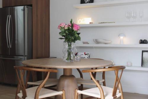 Brand NEW Luxury 2bd Townhouse Pet-Friendly FREE Parking in Los Angeles, USA