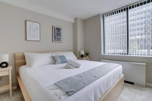 Wonderful 2BR Apartment at Crystal City With Gym in Arlington, USA