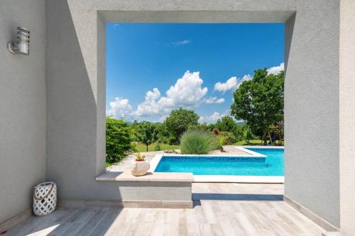 Private Luxury Holiday Home With Pool -Lola -