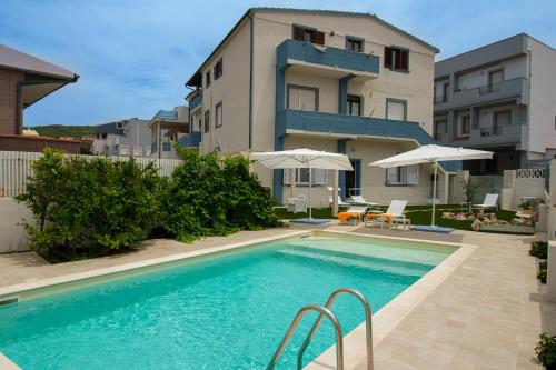 Private room and pool in the beach free wi-fi 1
