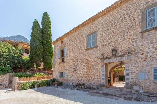 Fully renovated manor house in the heart of Deia