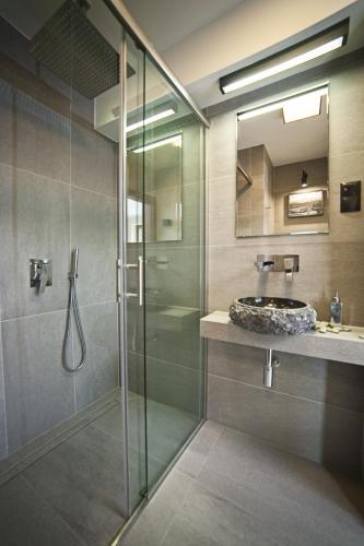 Aspen Deluxe Residence - image 13