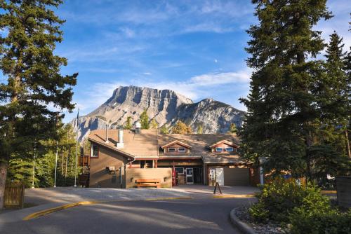 HI-Banff Alpine Centre