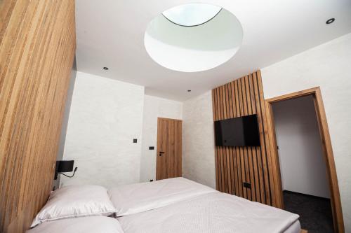 Hotel Kras - image 4