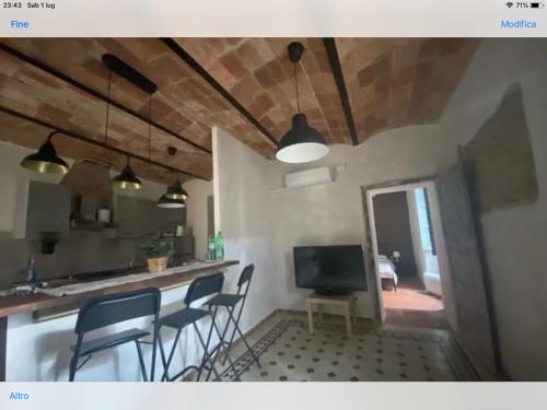  Urban city room in Manciano