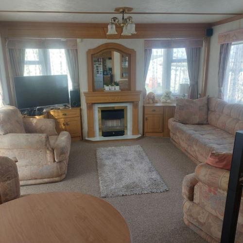 warden springs caravan park MS16 Thornhill road, Eastchurch,ME124HF - Hotel - Sheerness