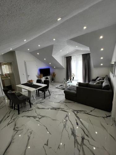 Luxury Apartment Megy