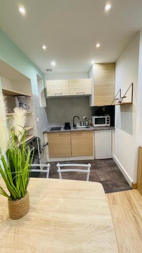 Konyha, Gympie : joli studio cosy en centre-ville in Draguignan