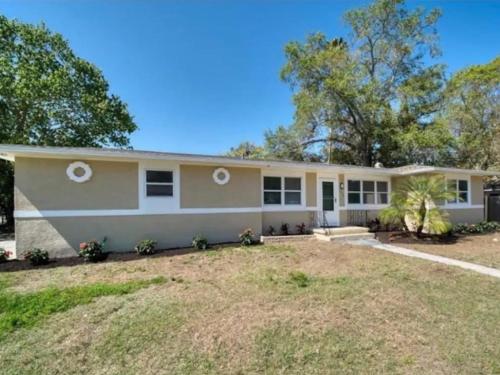 Beach House 15 min from Clearwater Beach in Clearwater, USA