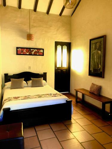 Small Single Room image 4