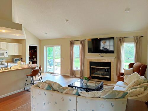G Cookies House home in Mayville, USA