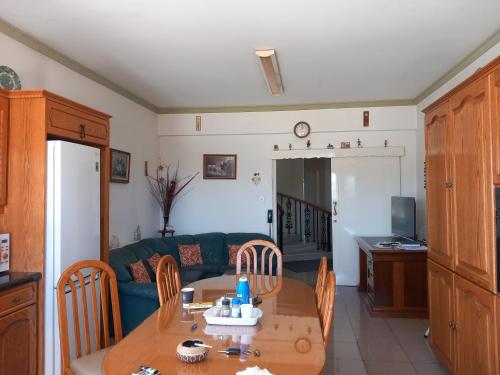 Vasilis House family room 2