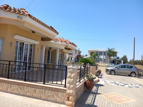 Vasilis House family room in لارنكا