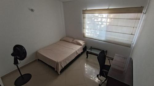 Amplia habitación en Bucaramanga barrio Provenza a 5 minutos de cabecera y 10 de el centro