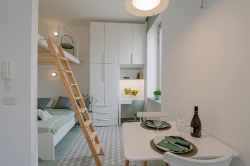 Oliva Apartment · Imperia