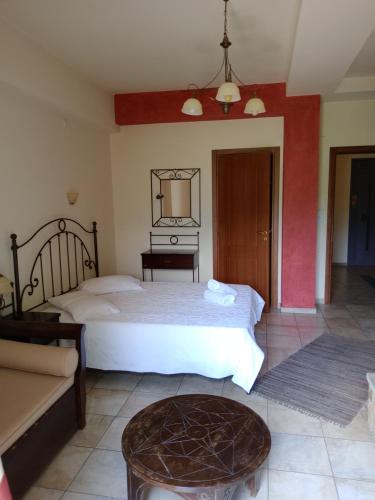 Hotel Erotas - image 4